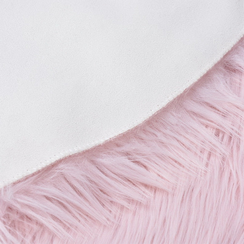 Round Sheepskin Rug (4 Colors)