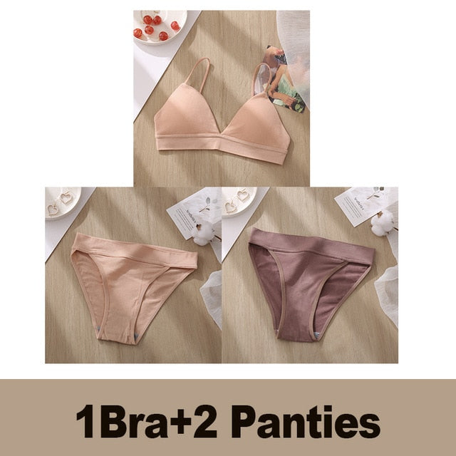 Underwear Set (1 Bra and 2 Panties)